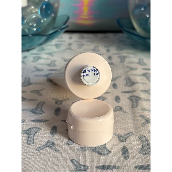 European Wax Center EWC Oasis Travel Kit and Deodorant - Picture 6 of 12